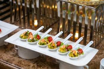 may de ville premier hotel and spa