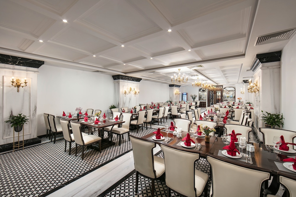 may de ville premier hotel and spa
