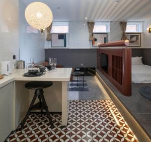 trueman court luxury serviced apartments