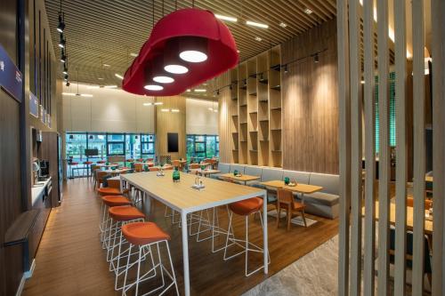 holiday inn express guiyang qingyan