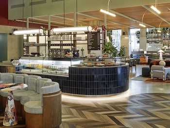 tribe london canary wharf