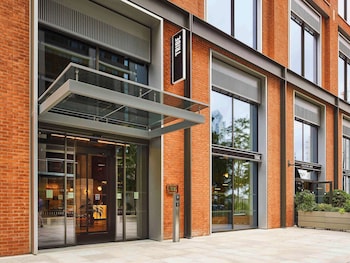 tribe london canary wharf