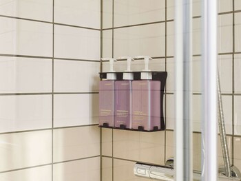 tribe london canary wharf