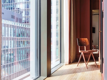 tribe london canary wharf