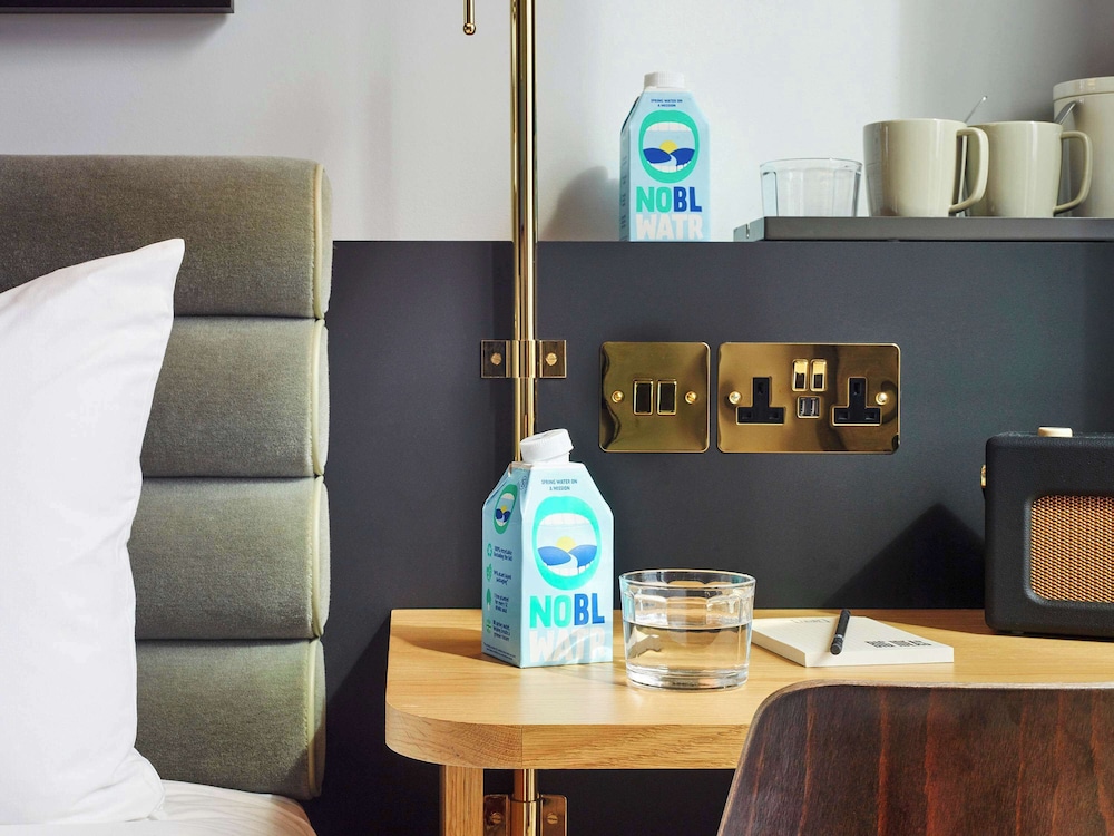 tribe london canary wharf