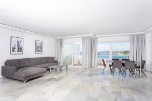b51 executive flats marbella