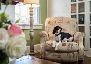 magnolia manor and chapel