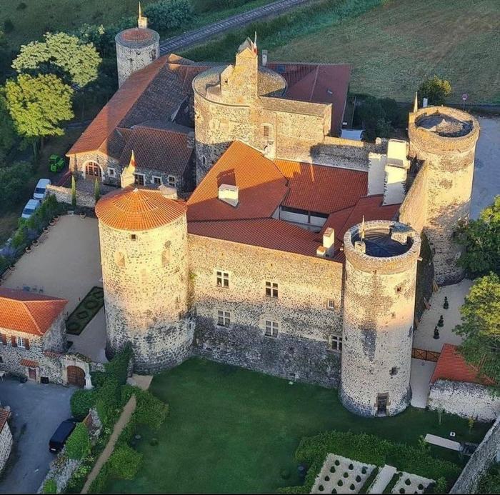 chateau de saint vidal