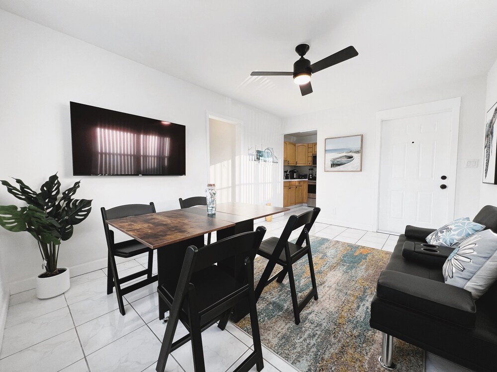 delight retreat apt 4 min walk to beach