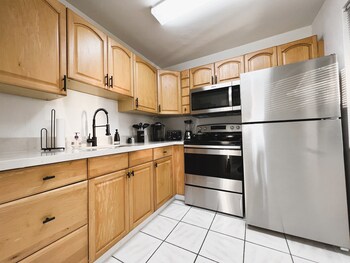 Delight Retreat Apt 4 Min Walk To Beach,,0 star