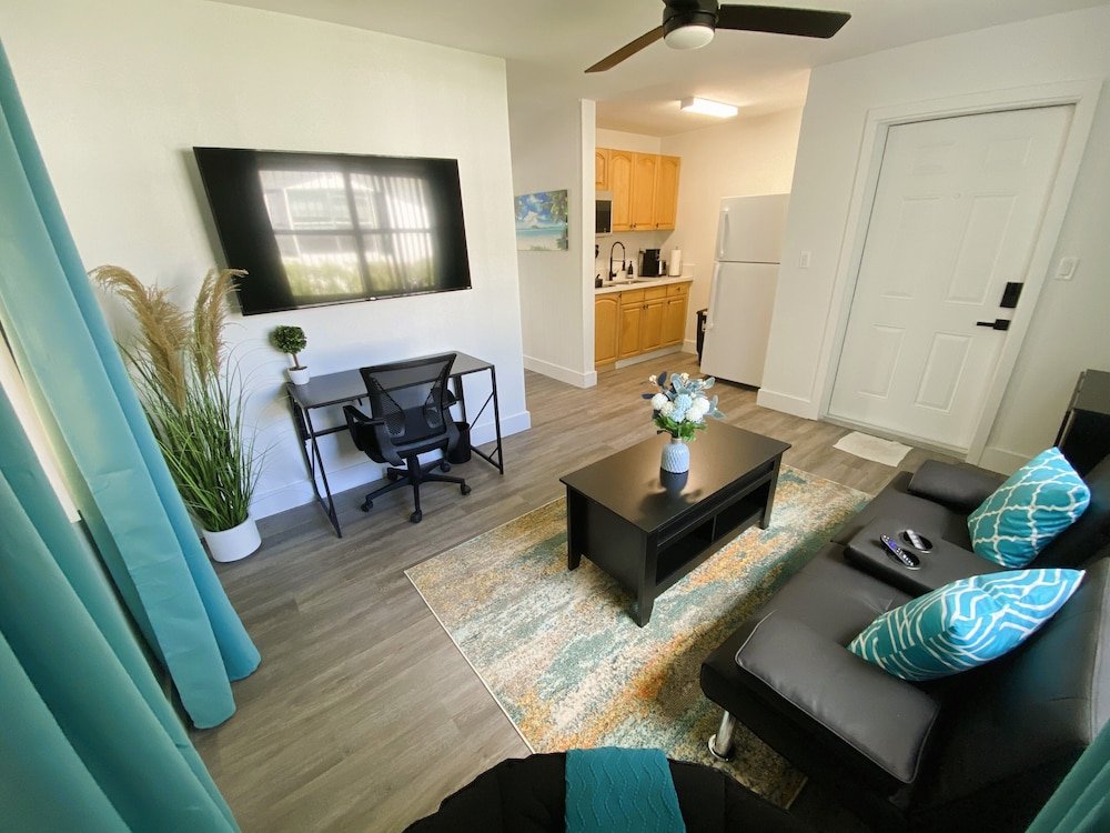 delight retreat apt 4 min walk to beach