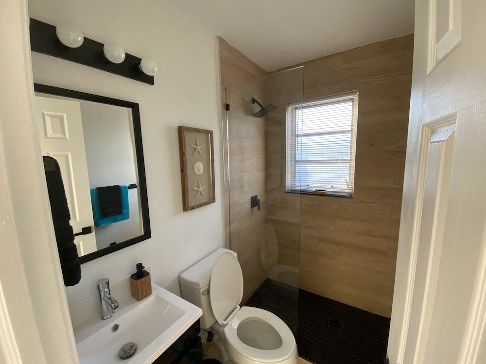 delight retreat apt 4 min walk to beach
