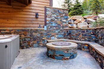 k b m resorts psd 2071 luxury 5bd estate sleeps 14 elevator hot tub gym fire pit