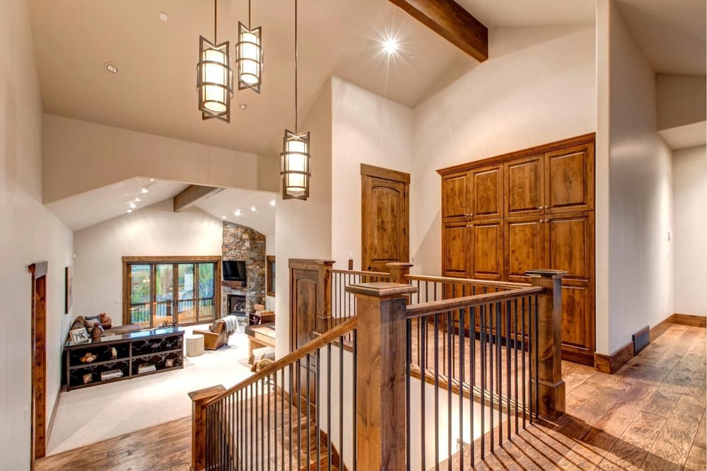 k b m resorts psd 2071 luxury 5bd estate sleeps 14 elevator hot tub gym fire pit