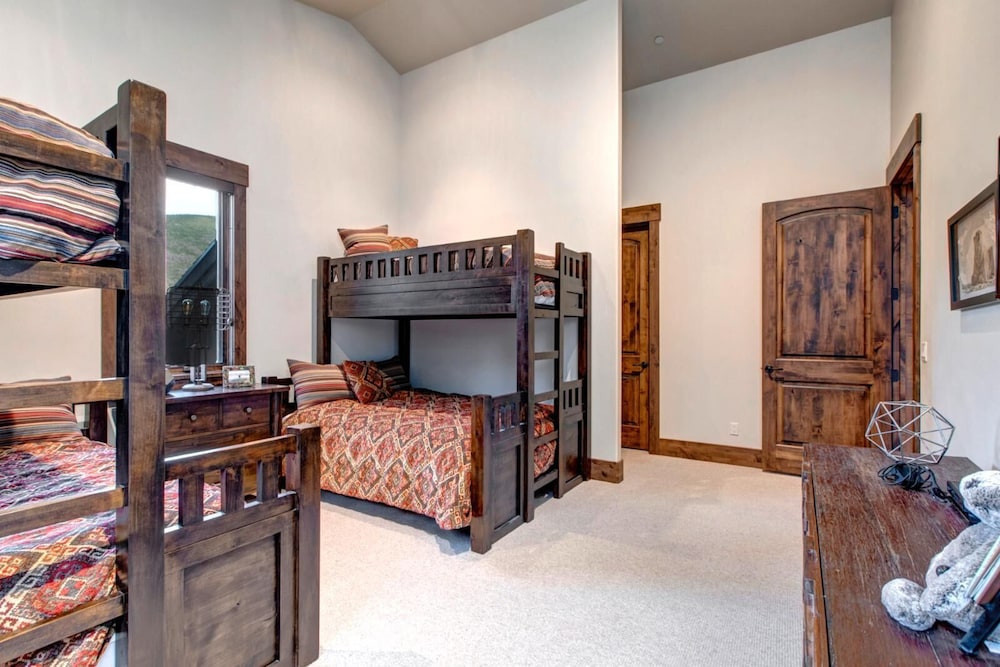 k b m resorts psd 2071 luxury 5bd estate sleeps 14 elevator hot tub gym fire pit