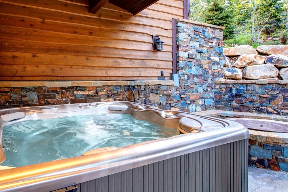 k b m resorts psd 2071 luxury 5bd estate sleeps 14 elevator hot tub gym fire pit
