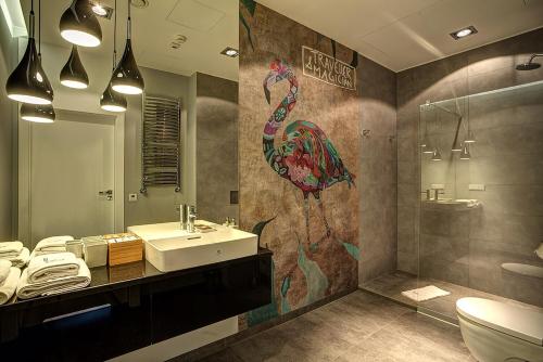 30th floor apartments in sky tower