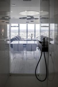 30th floor apartments in sky tower