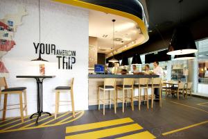 30th floor apartments in sky tower