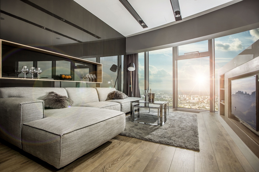 30th floor apartments in sky tower