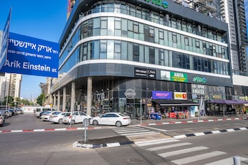 bat yam