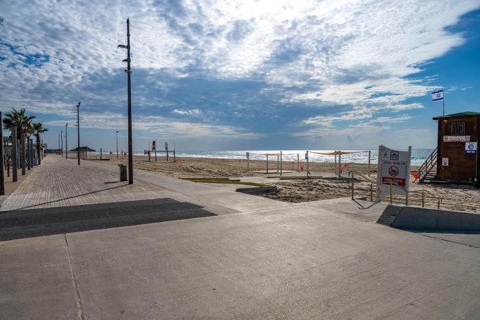 hi yam seaview apartments and suites