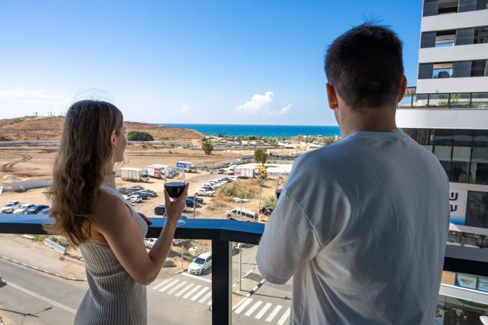 hi yam seaview apartments and suites