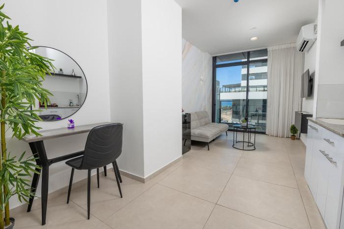 hi yam seaview apartments and suites
