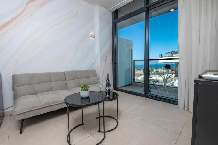 hi yam seaview apartments and suites