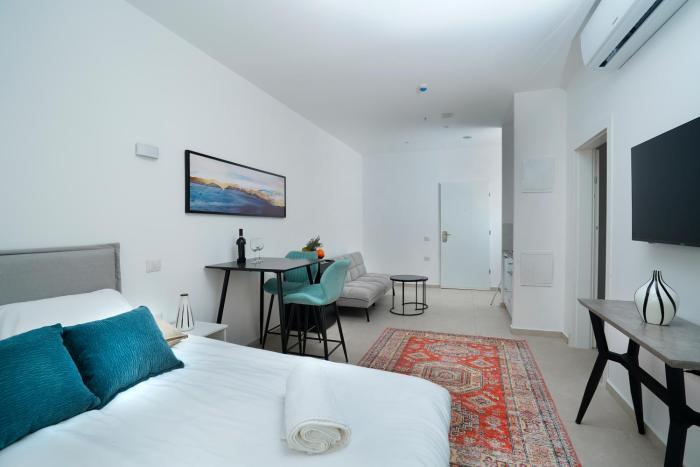 hi yam seaview apartments and suites