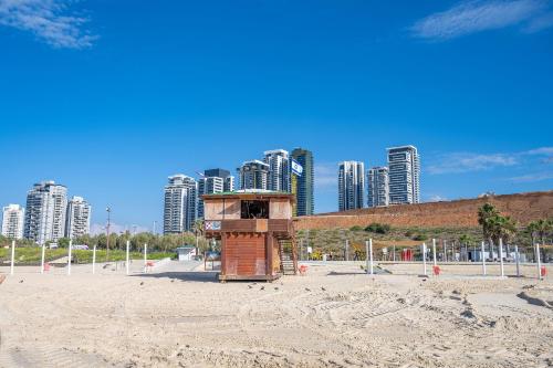 hi yam seaview apartments and suites