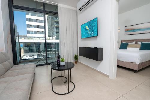 hi yam seaview apartments and suites