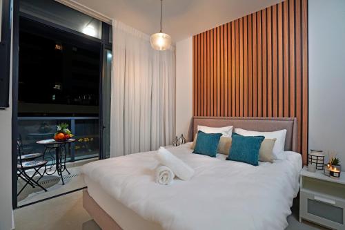hi yam seaview apartments and suites