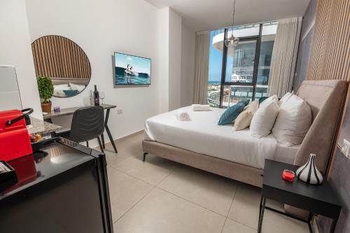 hi yam seaview apartments and suites