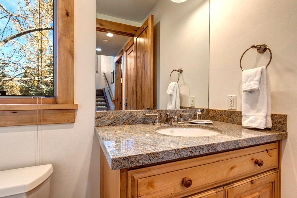 k b m resorts pge 2413 large 3bd chalet deer valley mountain views private hot tub