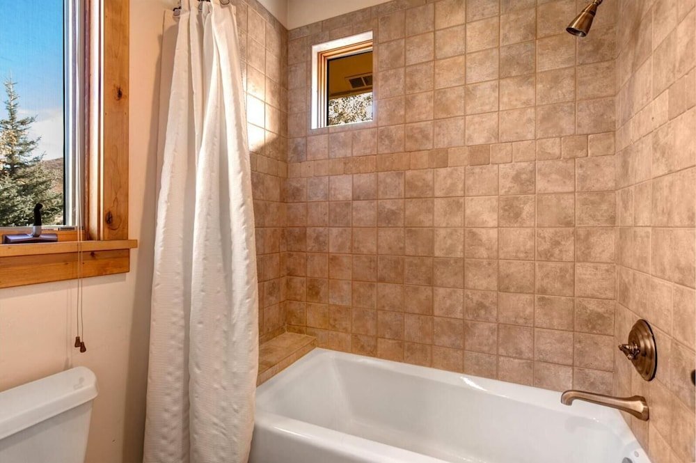 k b m resorts pge 2413 large 3bd chalet deer valley mountain views private hot tub