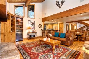 k b m resorts pge 2413 large 3bd chalet deer valley mountain views private hot tub