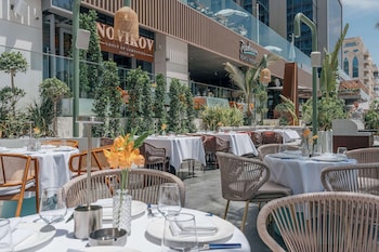 radisson beach resort palm jumeirah