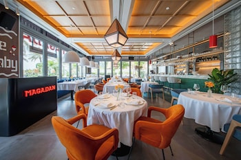 radisson beach resort palm jumeirah