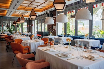 radisson beach resort palm jumeirah