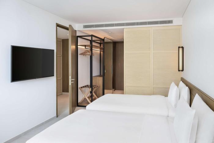 radisson beach resort palm jumeirah