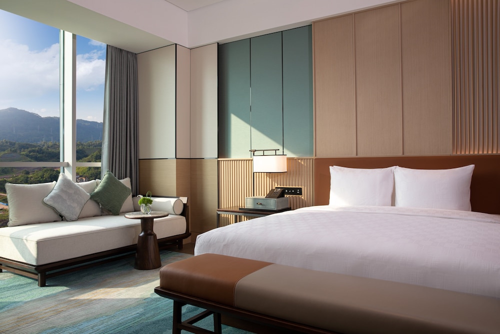 hualuxe yibin an ihg hotel