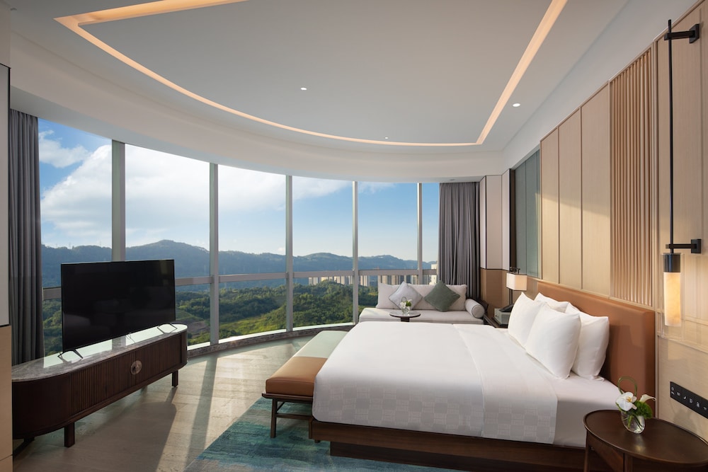 hualuxe yibin an ihg hotel