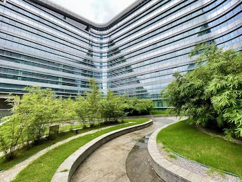 hualuxe yibin an ihg hotel
