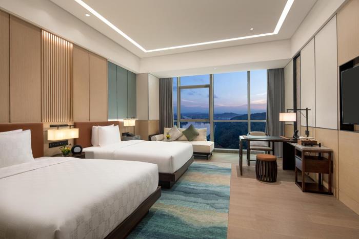 hualuxe yibin an ihg hotel