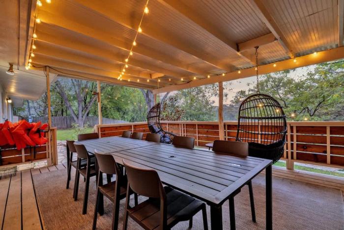 luxury lakefront oasis w boat dock firepit