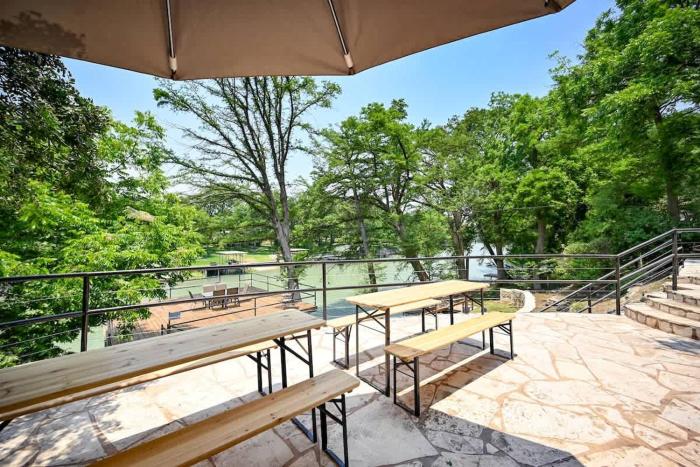 luxury lakefront oasis w boat dock firepit