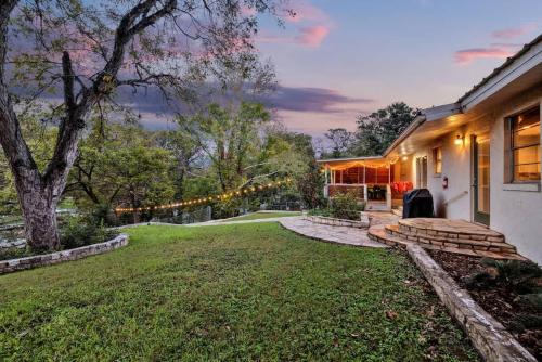 luxury lakefront oasis w boat dock firepit
