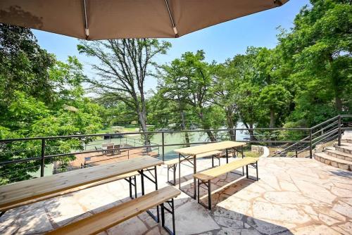 luxury lakefront oasis w boat dock firepit