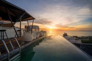 draco hotel and suites